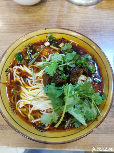 黄胖子万州炸酱面