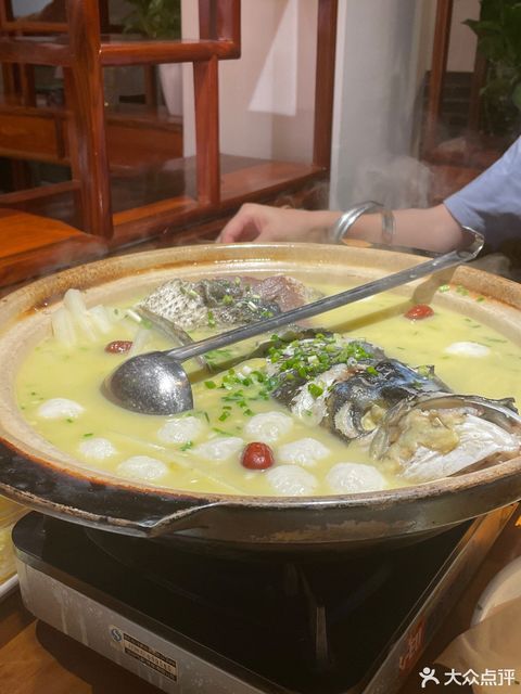 河鲜家宴鱼汤泡饭