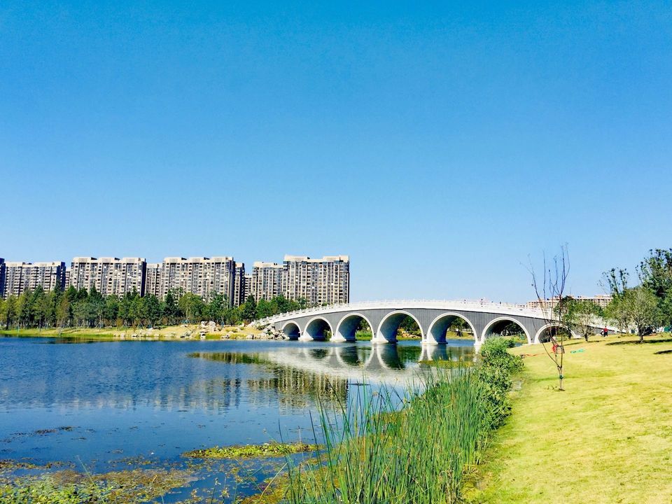 南京市 休闲娱乐 景点公园 > 南京市仙林湖公园标签: 推荐菜: 分类