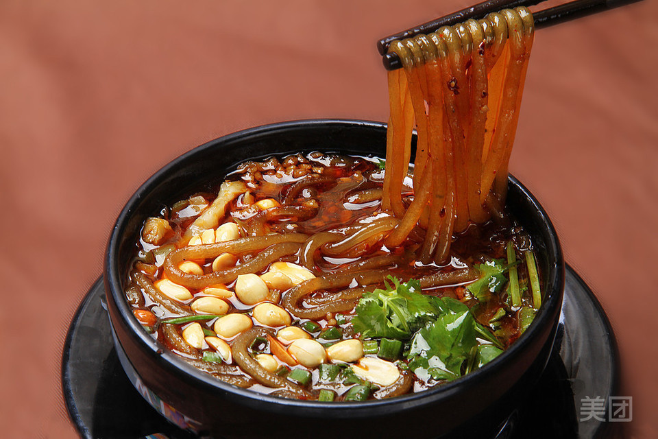 老城隍里脊肉酸辣粉