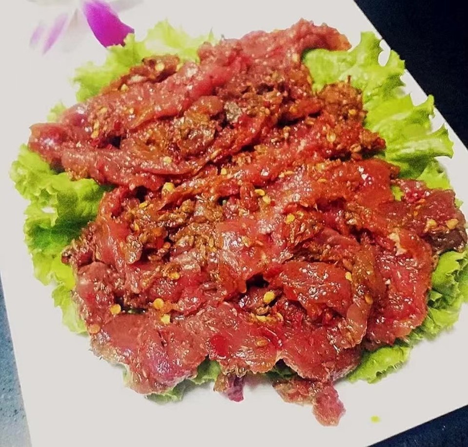 现切鲜椒牛肉图片