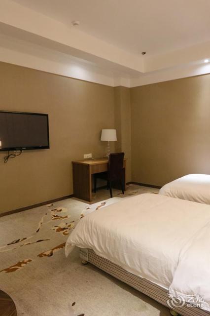 佛山市 住宿服务 酒店 > 爱丁堡酒店(建设大道店)