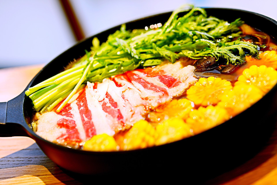 肥牛泡菜锅图片