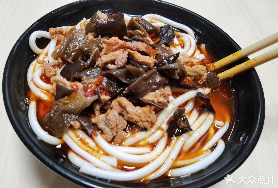 木耳肉丝粉图片