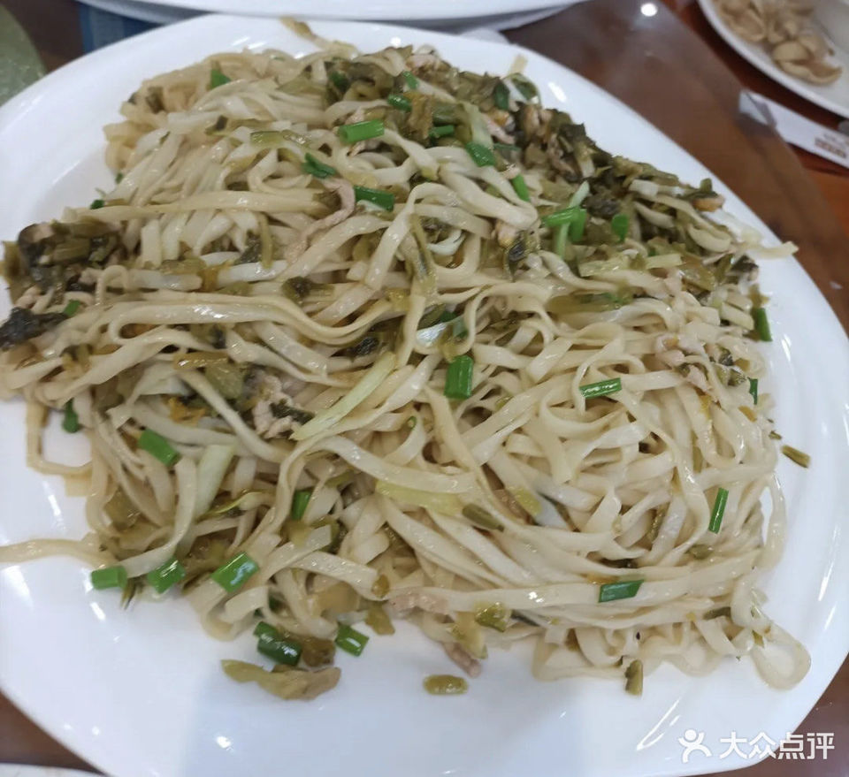 咸菜炒面图片