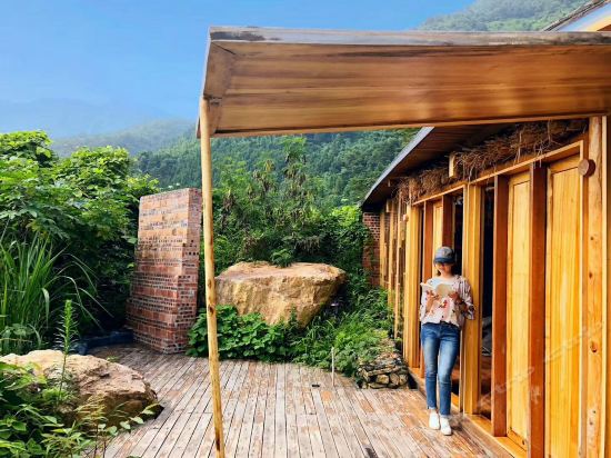 英德云上云左民宿