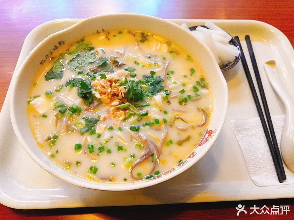 招牌鱼粉图片