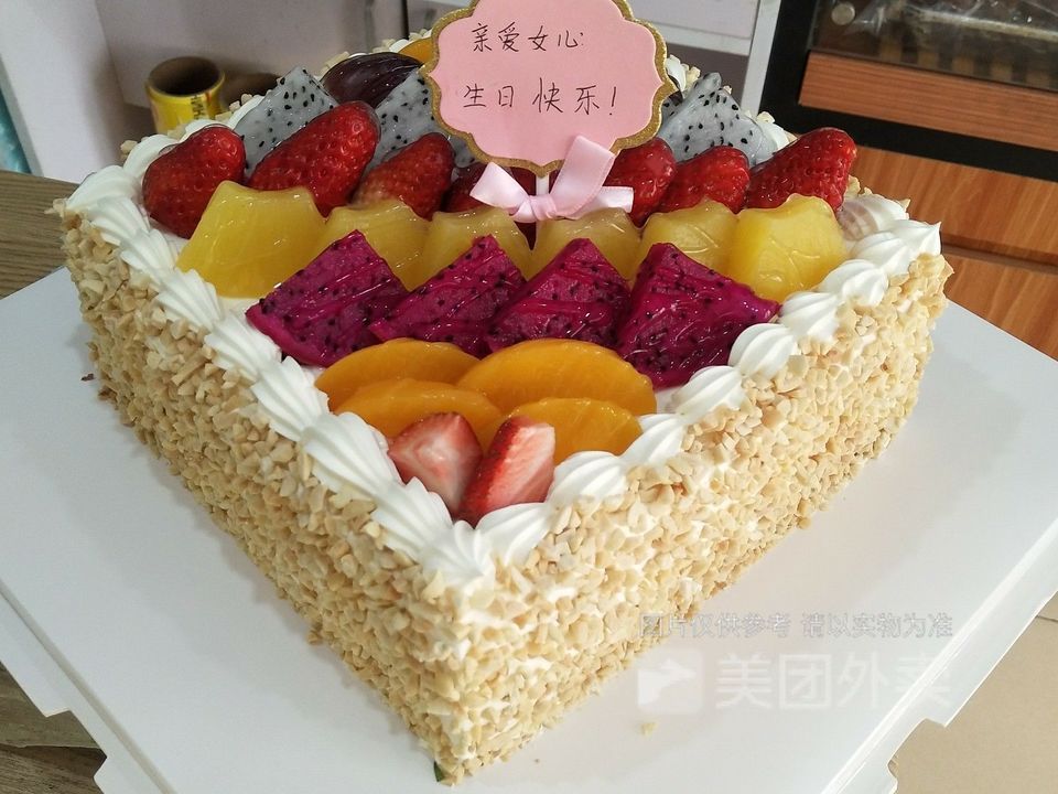 方形水果蛋糕图片