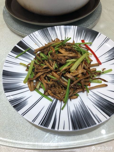 茶树菇肚丝图片