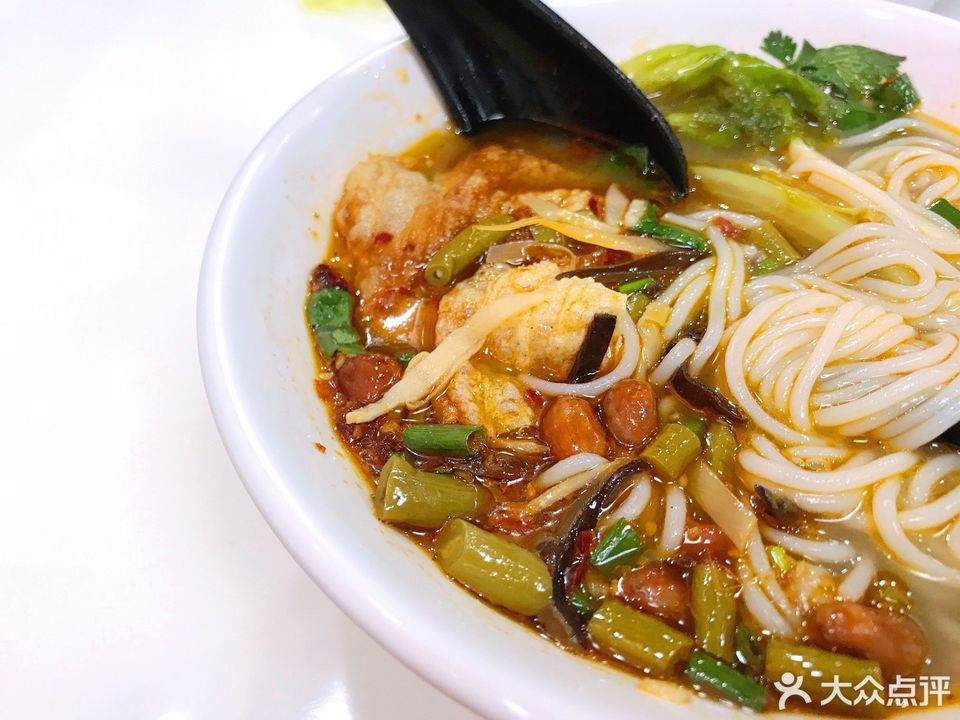 军元柳州螺蛳粉新香洲万家店