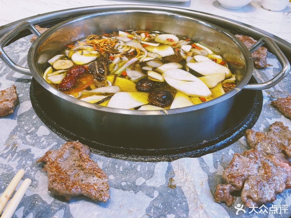潮牛道养生汤锅贵昆路店
