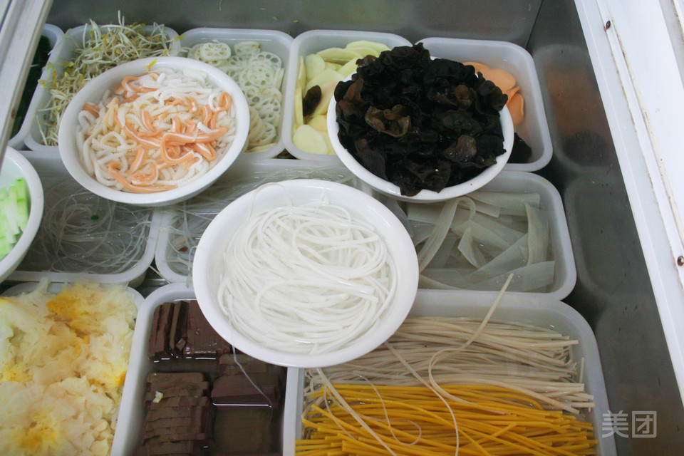 麻辣香锅素菜麻辣香锅荤菜推荐菜:爱情麻辣烫麻辣香锅(金融大街店)