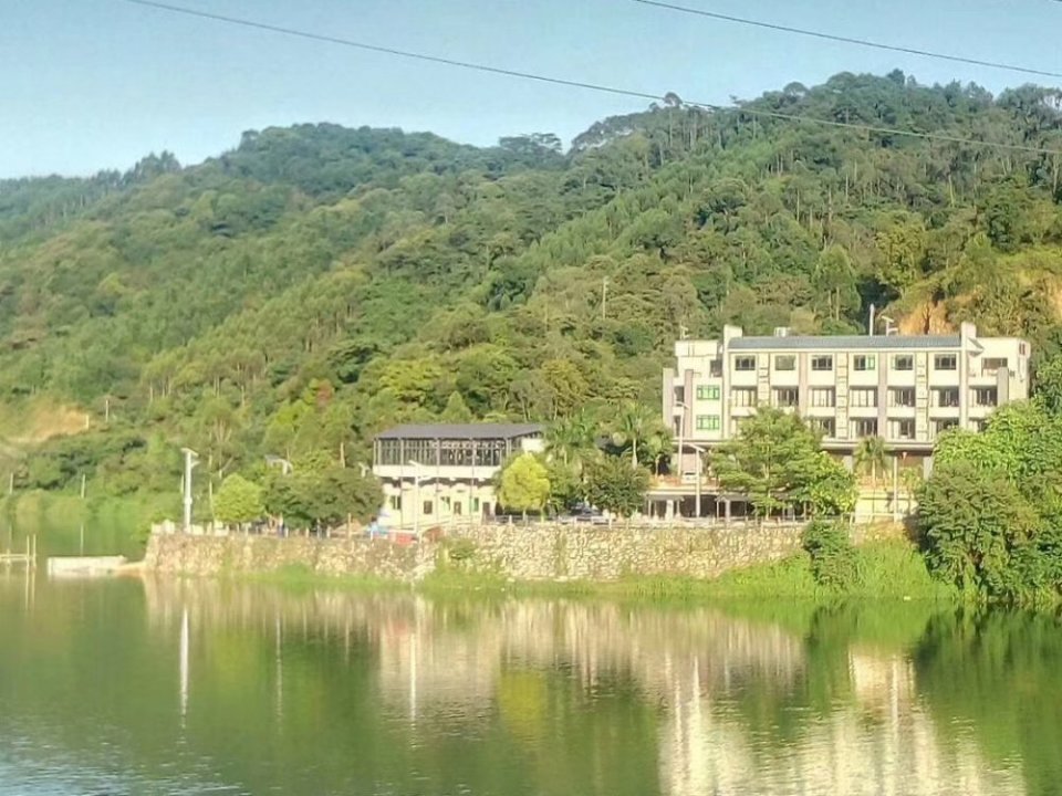 凤凰水库山庄