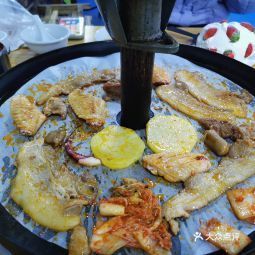 小马扎地摊烤肉