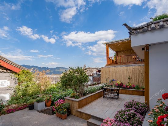 丽江市 住宿服务 客栈民宿 > 听花堂私人花园客栈(丽江四方街观景店)