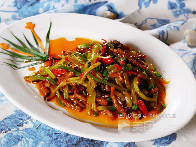 鱼香肉丝木桶饭图片