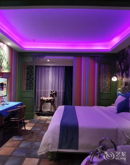 天使恋人主题酒店(广州中信广场店)