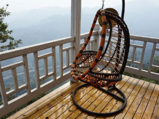 长阳龙池山民宿