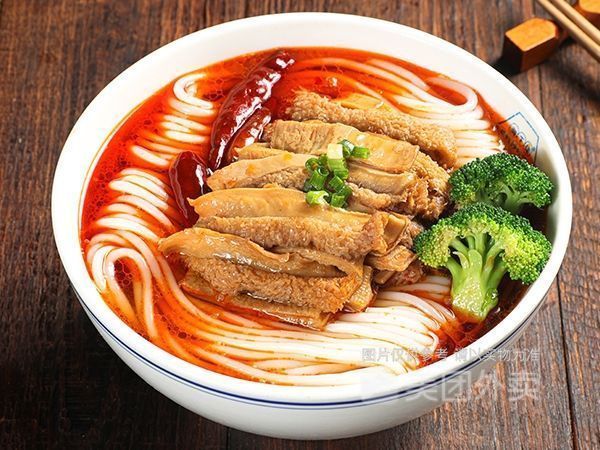 老长沙招牌牛杂拌粉图片