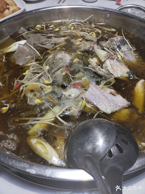 松园酸菜鱼火锅