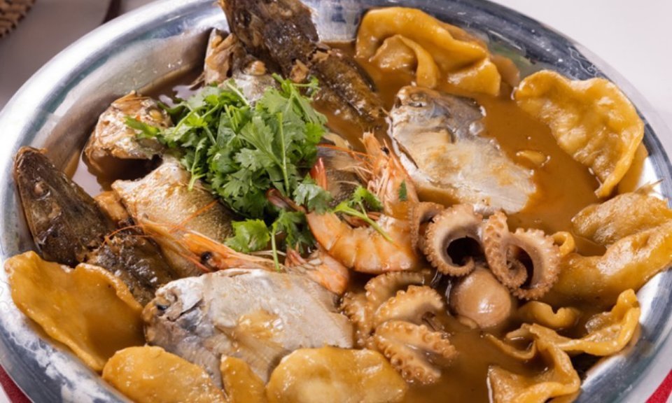 海鲜杂鱼锅图片