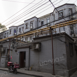 天津劝业场西南角店