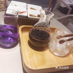 青梅酒肆紅梅文創店