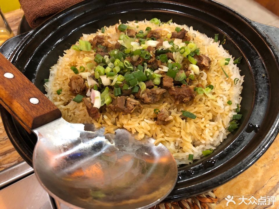 鸽子煲仔饭图片