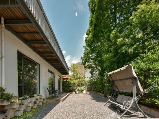 云溪上精品设计民宿