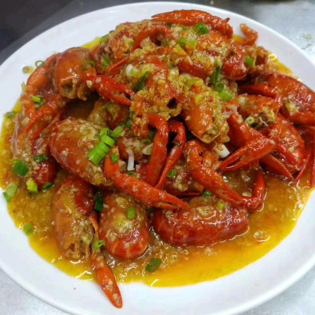 李记虾皇油焖大虾