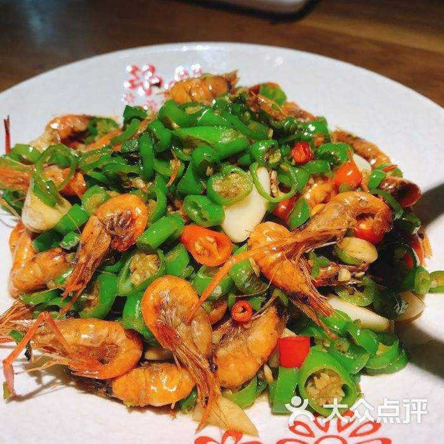 尖椒小河虾图片