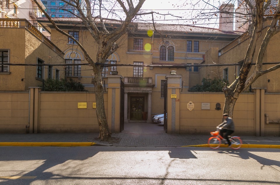 怎么去,怎么走,在哪,在哪里,在哪儿:上海市徐汇区南丹路17号电话