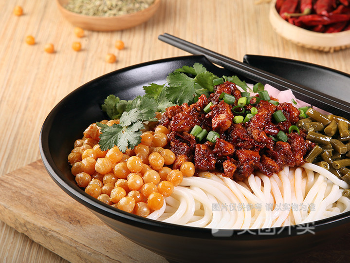 鸡肉拌米粉图片