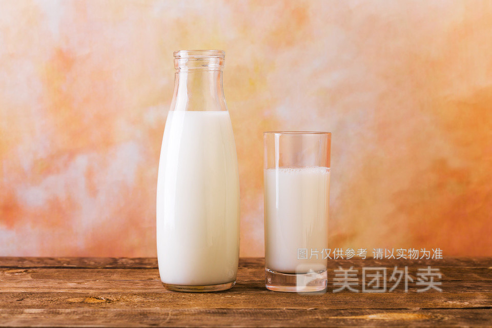 一鸣甜牛奶图片