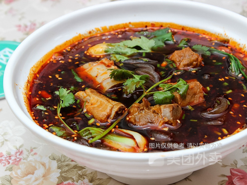 排骨酸辣粉图片