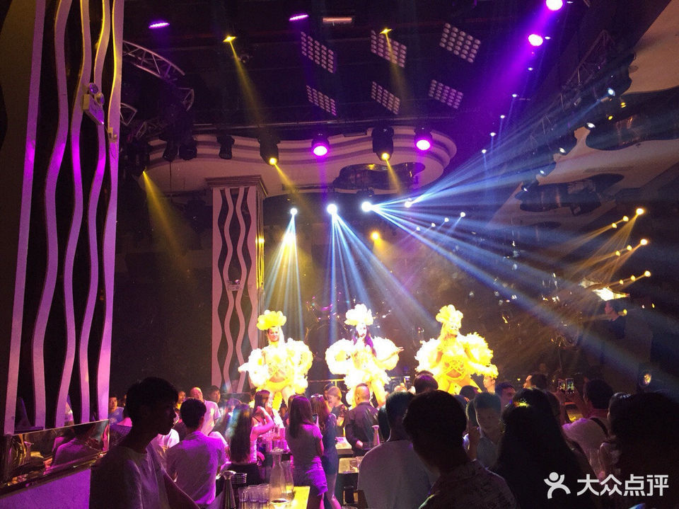 玛莎会酒吧地址(位置,怎么去,怎么走,在哪,在哪里,在哪儿):湛江市吴川