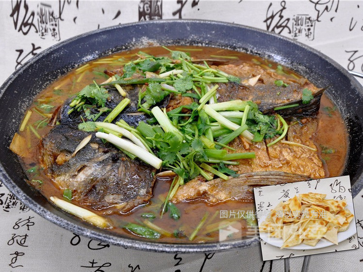 鲜虾烧茄盒清蒸鲈鱼推荐菜:静雅饭庄位于沧州市河间市新华北大街与