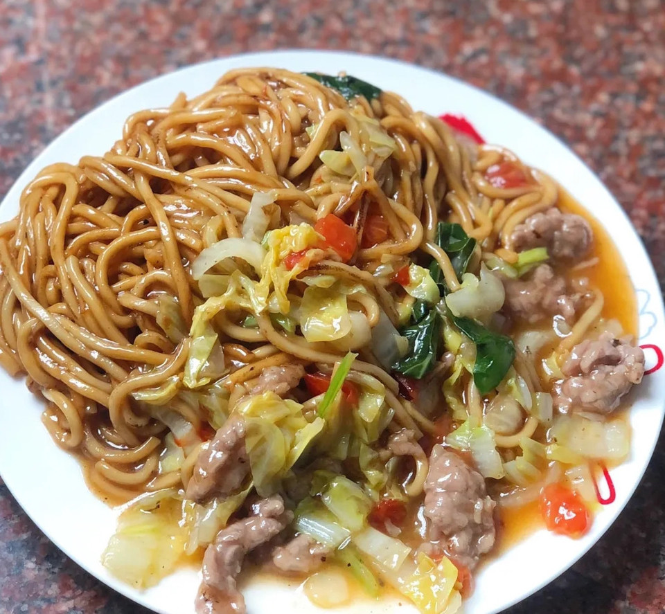 来福原七建小巷炒牛肉面