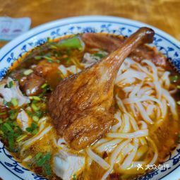 黄氏烧鸭粉总店