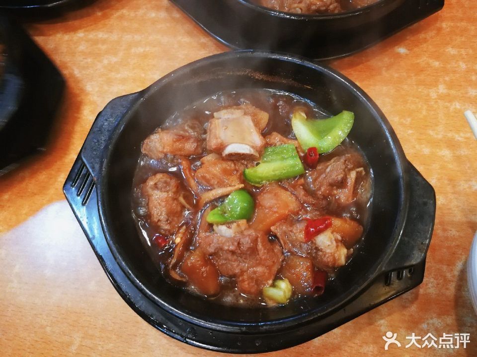 杨铭宇黄焖鸡米饭泉秀店