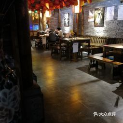 成都小龙坎人均消费_成都小龙坎火锅店图片