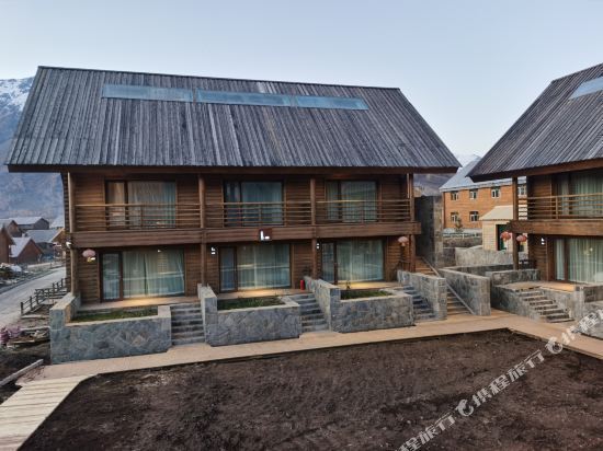 阿勒泰地区 住宿服务 酒店 > 布尔津禾木桃源民宿