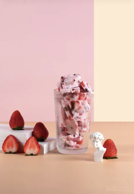 奶油草莓厚切炒酸奶