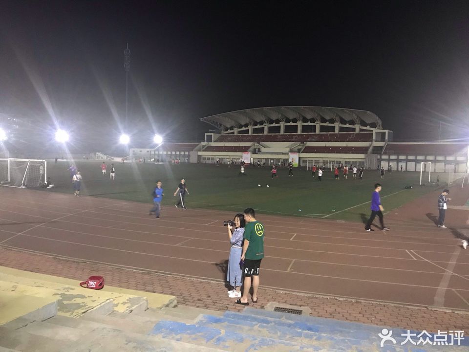 天津工业大学 体育场图片