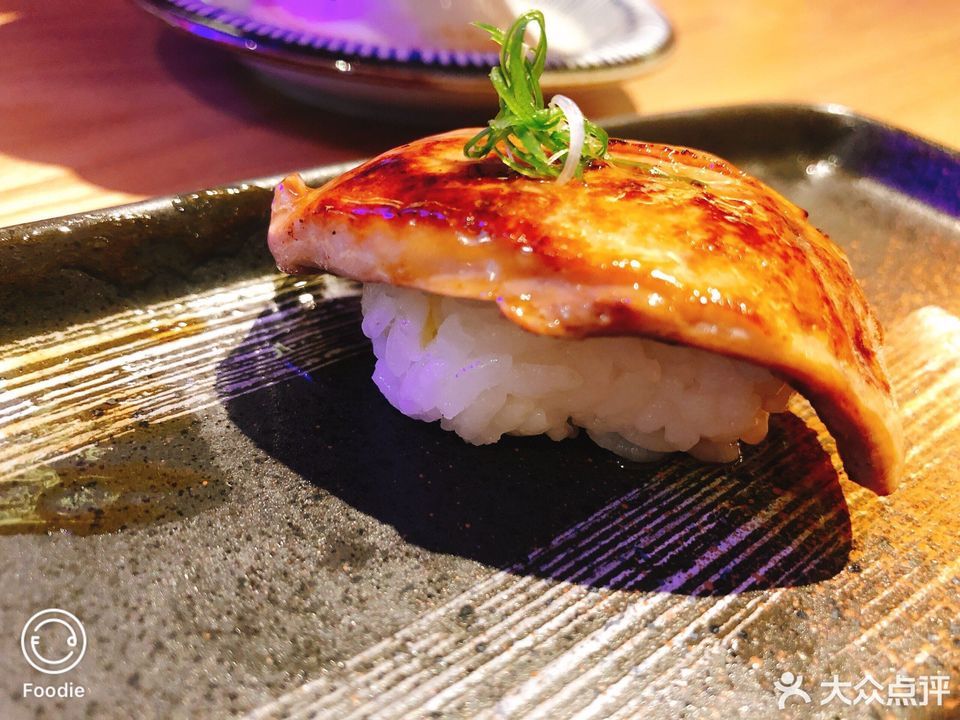 招牌鹅肝寿司图片