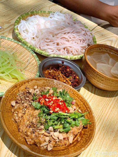  阿露家·过手米线·德宏风味小吃