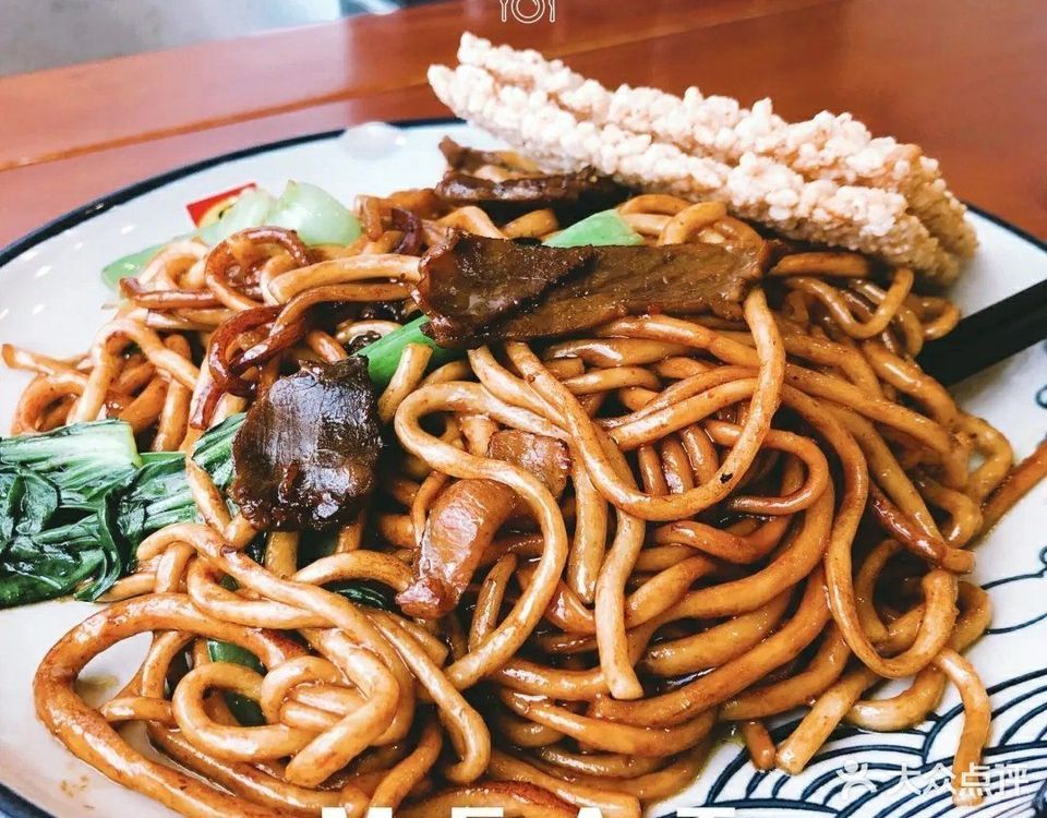牛肉鸡蛋炒面图片