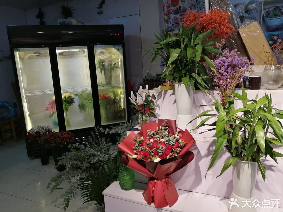 克拉鲜花礼品店图片