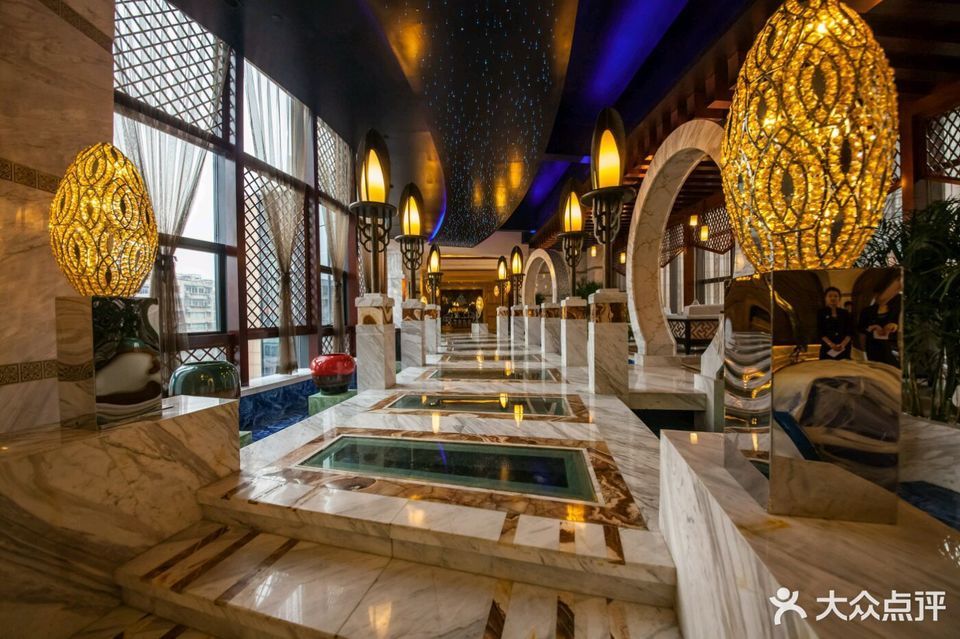        东方·浅深贵足(东风路店)