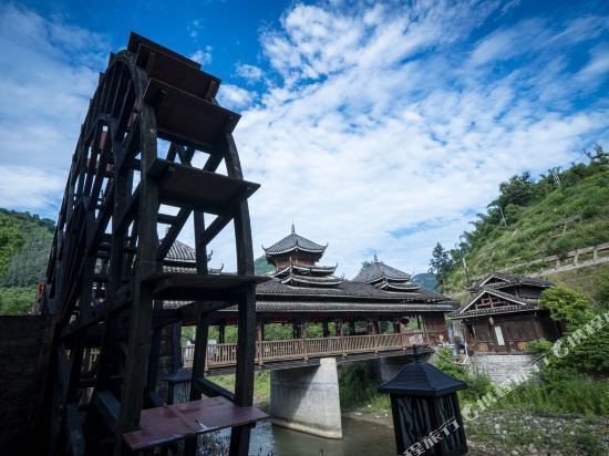 重庆古韵廊桥假日酒店